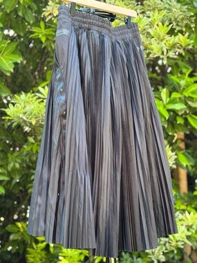 Nike x Sacai Women’s Pleated Midi Skirt with Shorts in Black